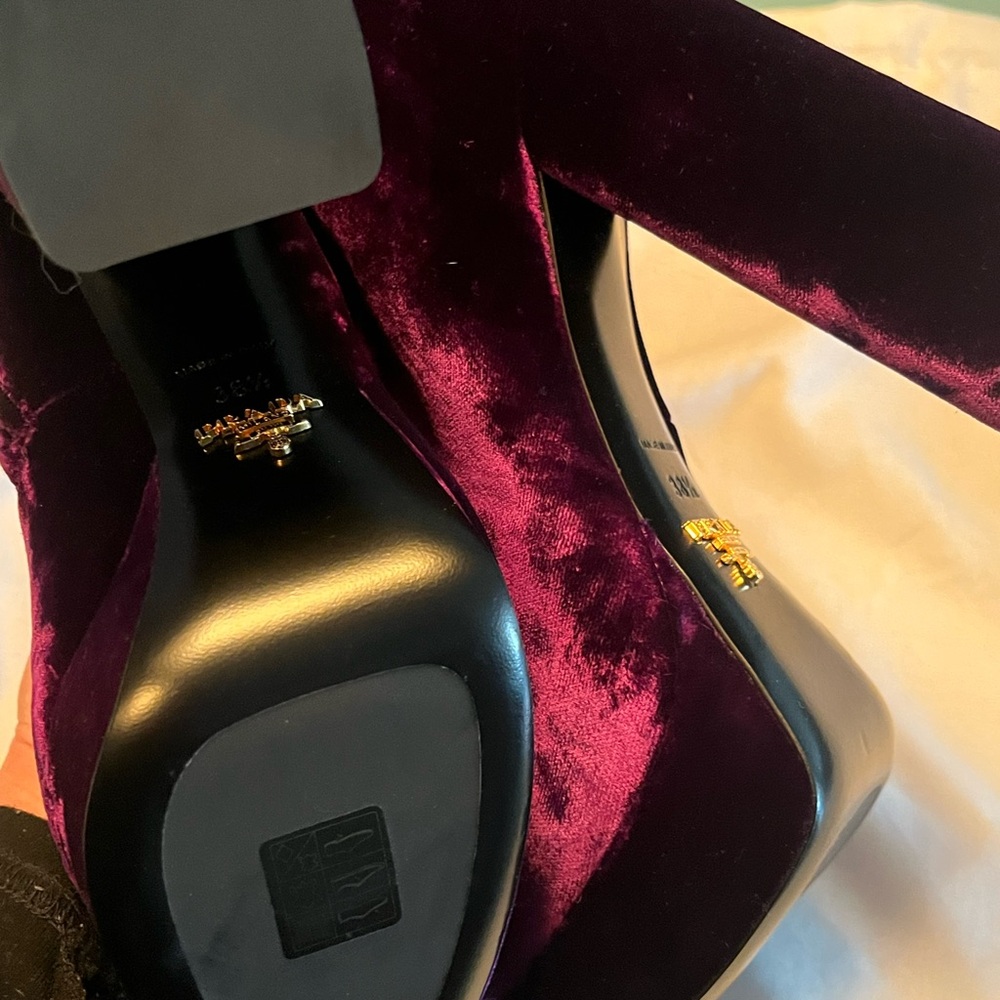 PRADA Velvet Platform Ankle Boots-Magenta/Burgundy Velvet - Size 38.5 EU - Never - Picture 2 of 9